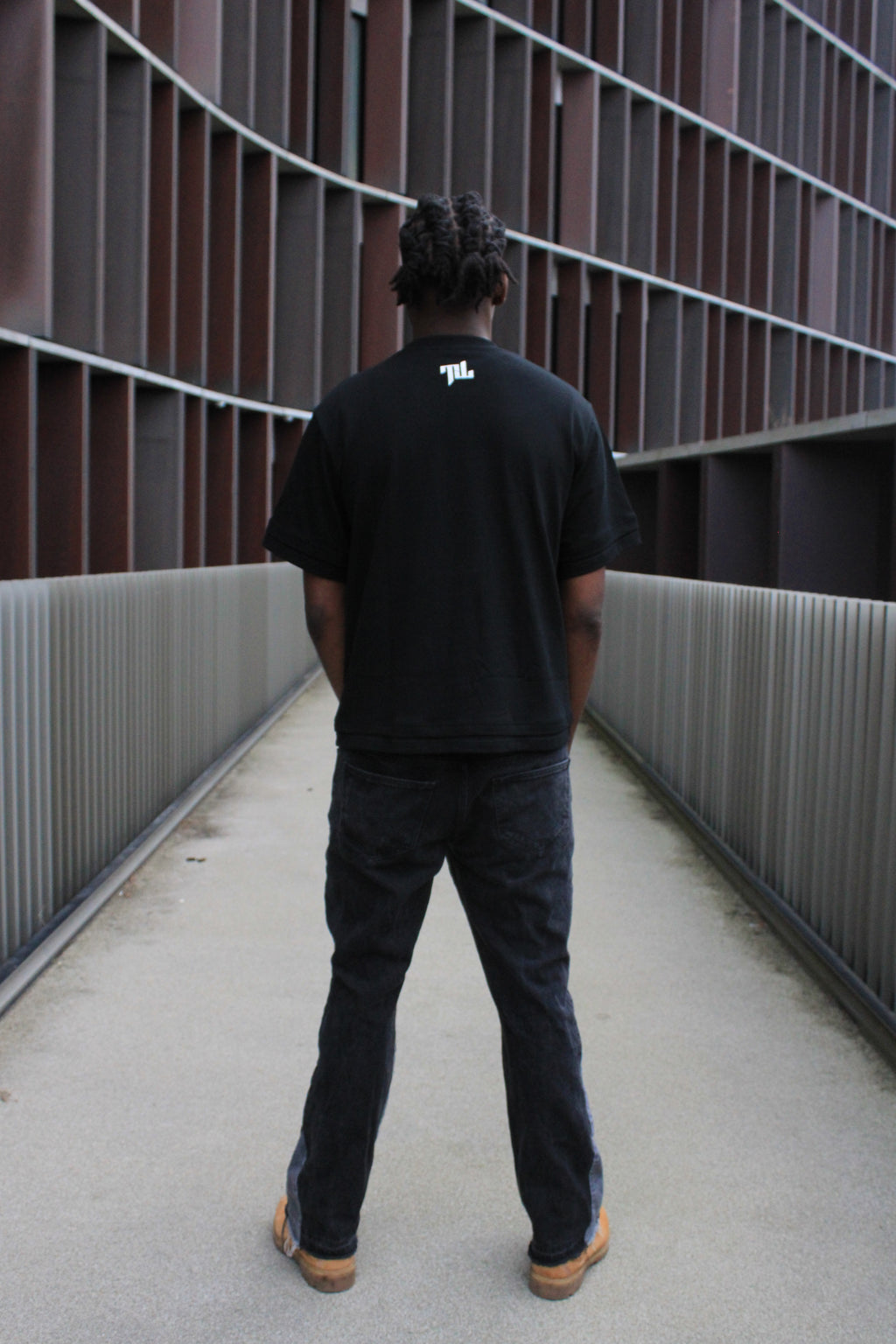 CASH HOUND TEE